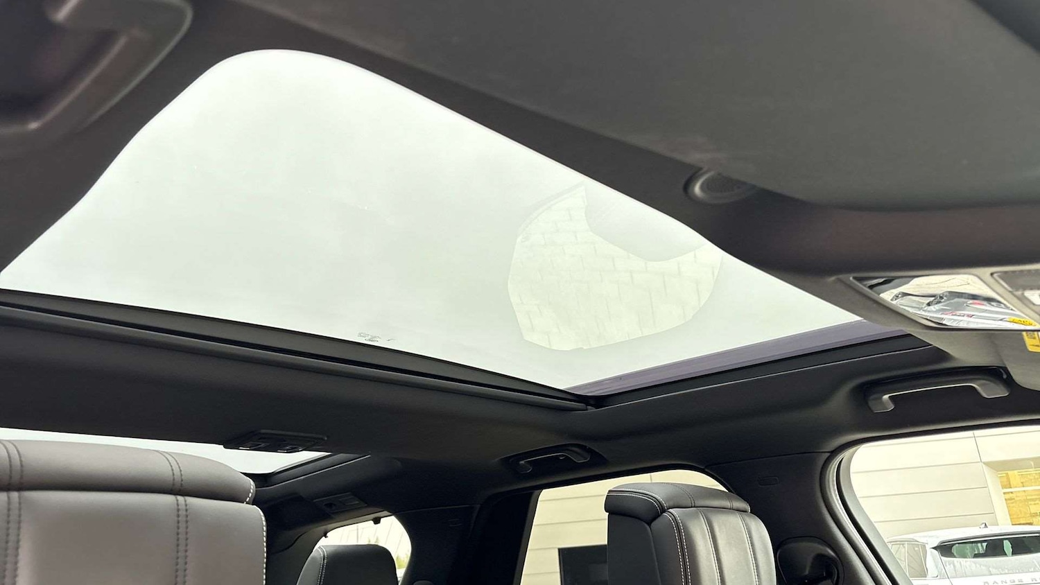 Used Land Rover Discovery 2024 for sale - 76170008: Photo 21