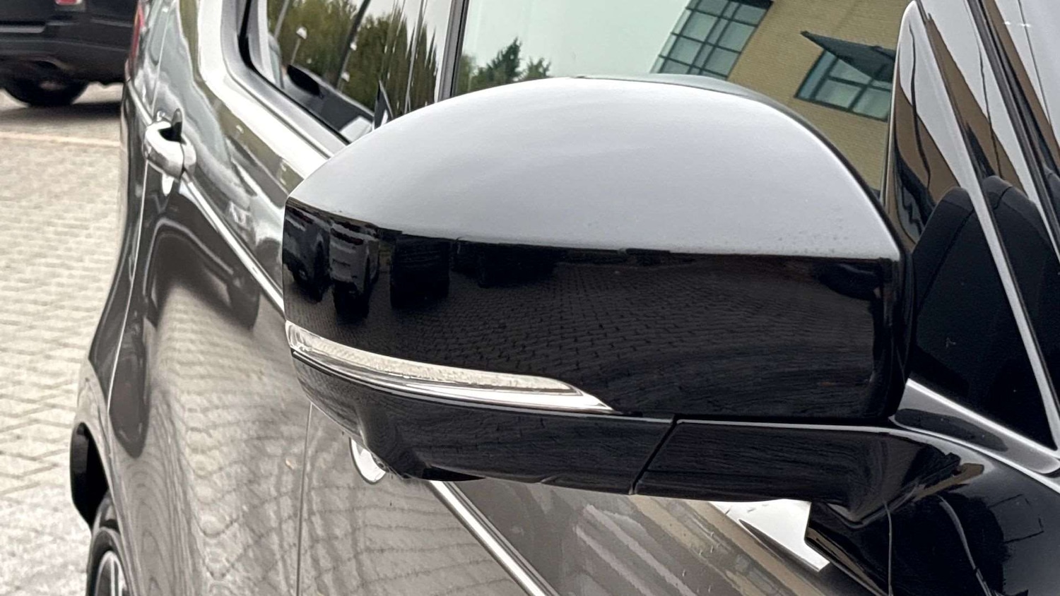 Used Land Rover Discovery 2024 for sale - 76170008: Photo 29