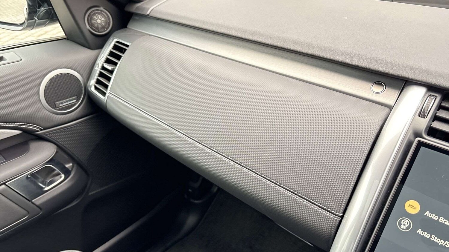 Used Land Rover Discovery 2024 for sale - 76170008: Photo 32