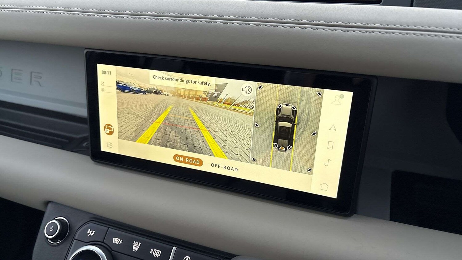 Used Land Rover Defender 2024 for sale - 76718265: Photo 12