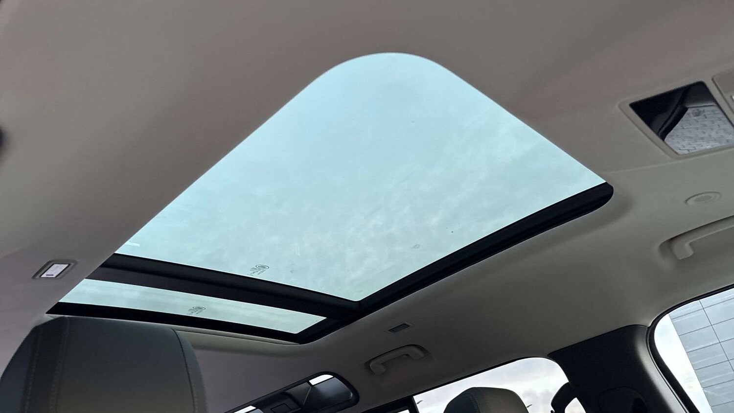 Used Land Rover Defender 2024 for sale - 76718265: Photo 21