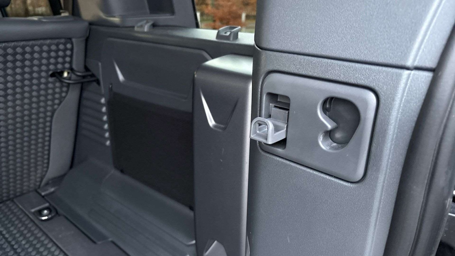 Used Land Rover Defender 2024 for sale - 76718265: Photo 34