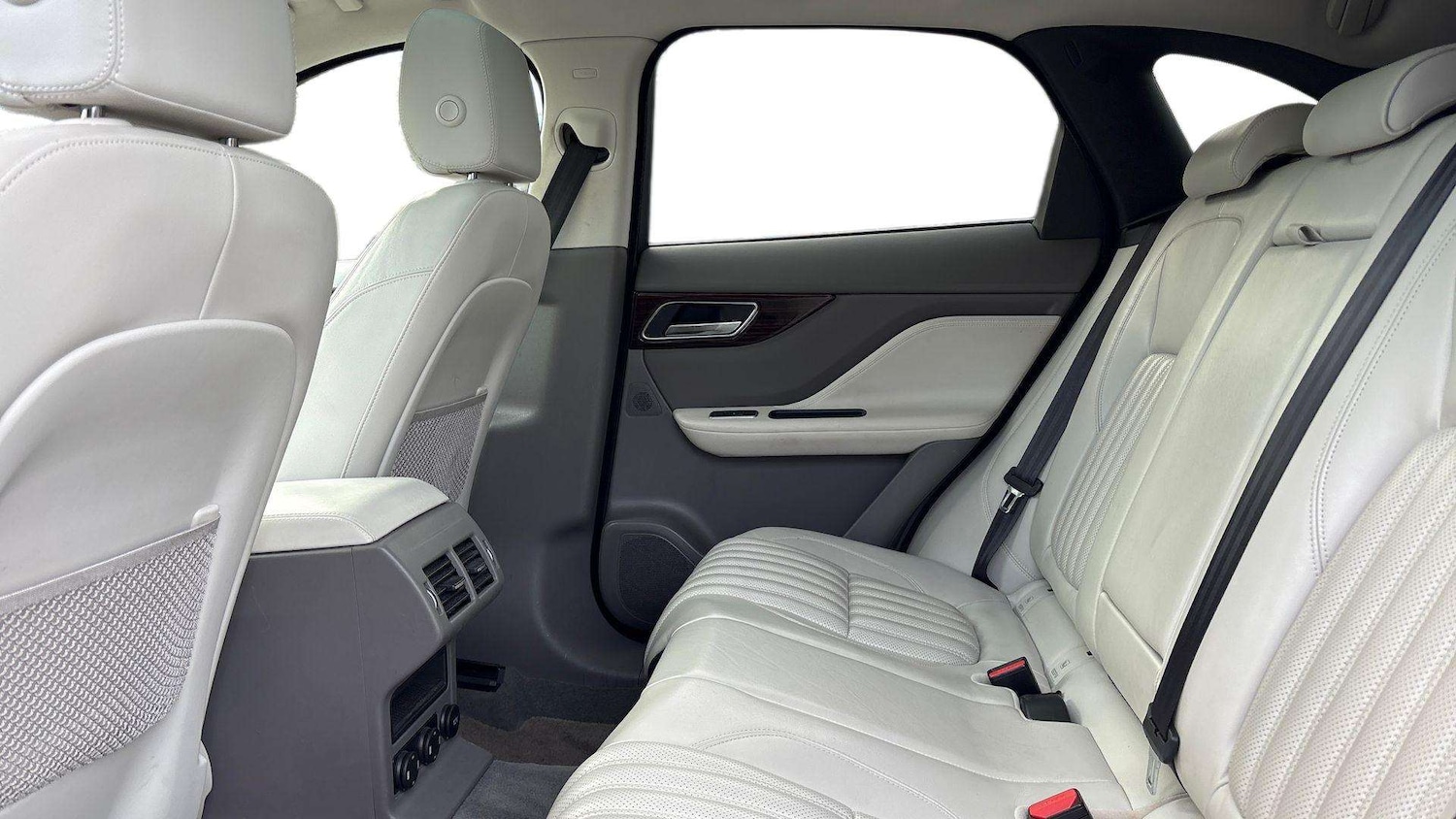 Used Jaguar F-Pace for sale - 76746067: Photo 4