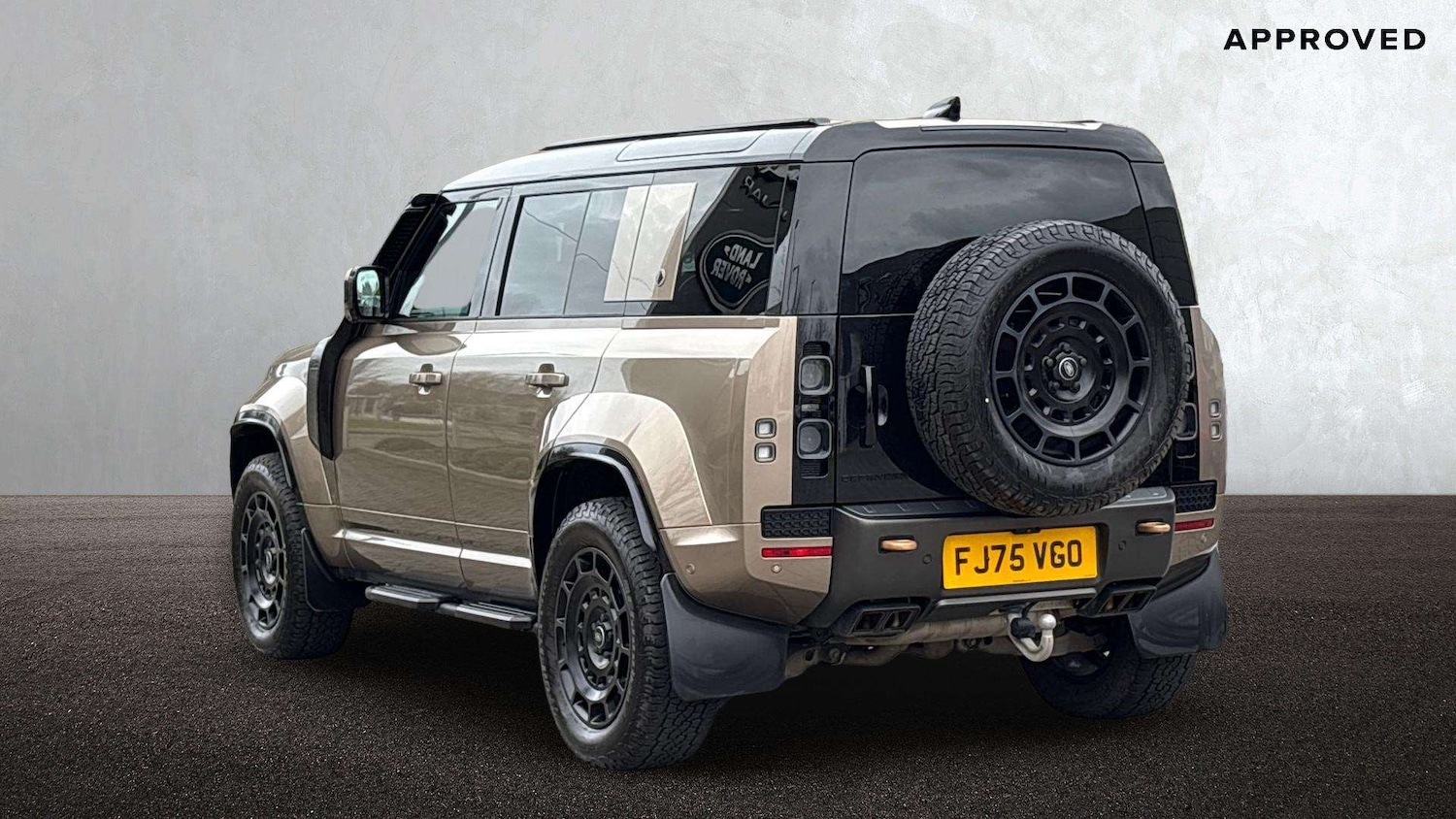 Used Land Rover Defender 2025 for sale - 77972748: Photo 2