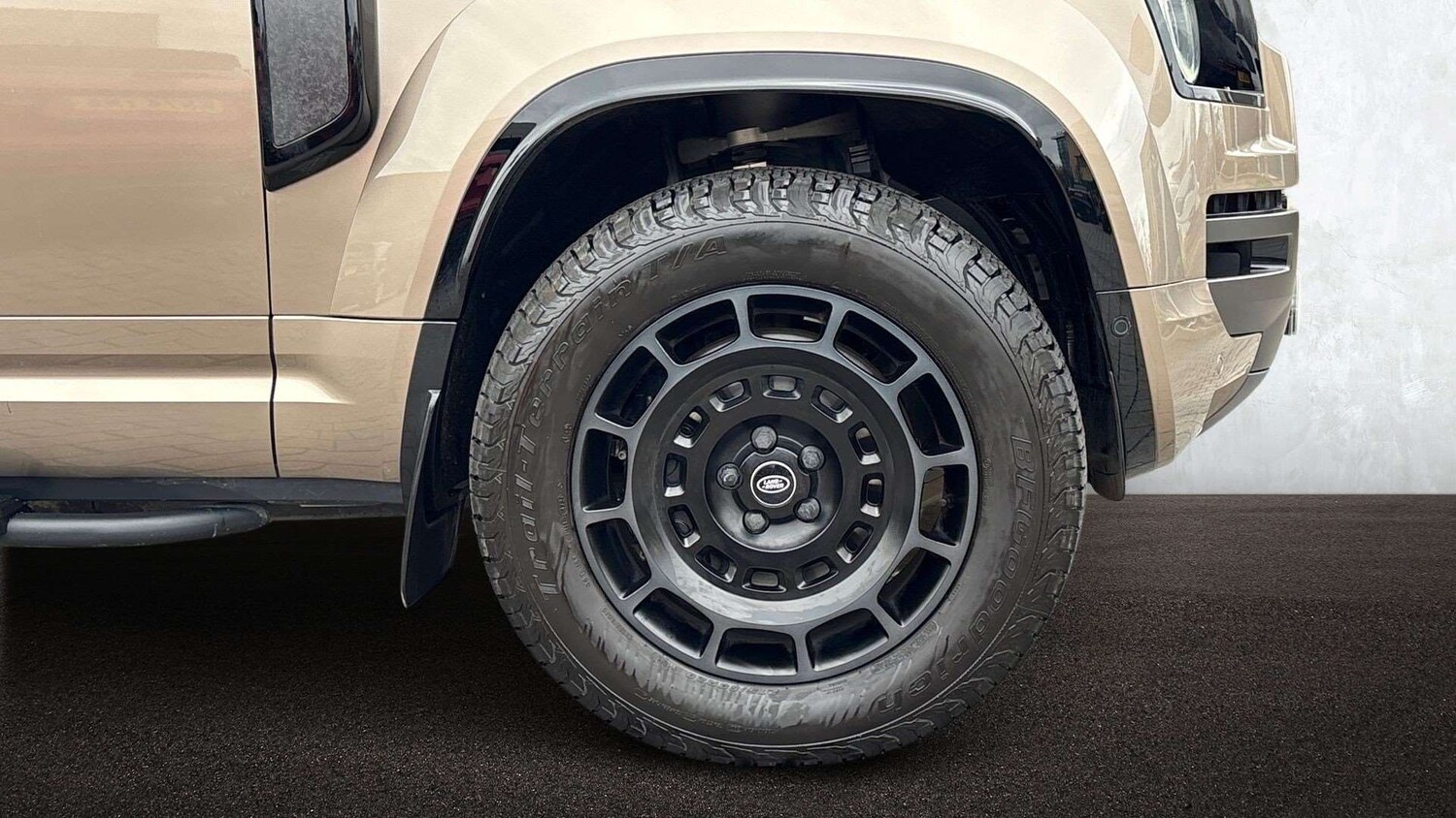 Used Land Rover Defender 2025 for sale - 77972748: Photo 8