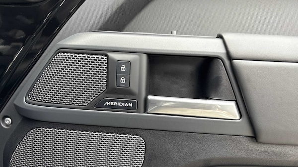 Used Land Rover Defender 90 2023 for sale - 75672870: Photo 24