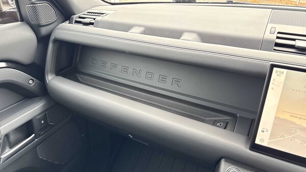 Used Land Rover Defender 90 2023 for sale - 75672870: Photo 31