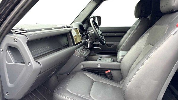 Used Land Rover Defender 90 2023 for sale - 75672870: Photo 3