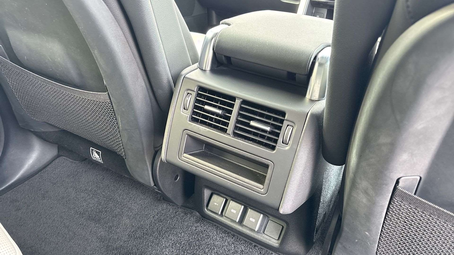 Used Land Rover Discovery 2023 for sale - 77589072: Photo 18