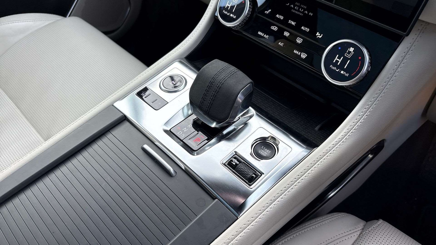 Used Jaguar F-Pace 2024 for sale - 76362549: Photo 13