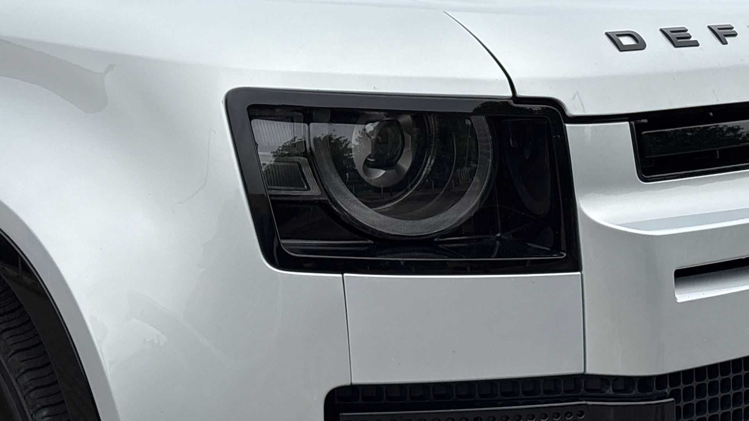 Used Land Rover Defender 2023 for sale - 76610712: Photo 17