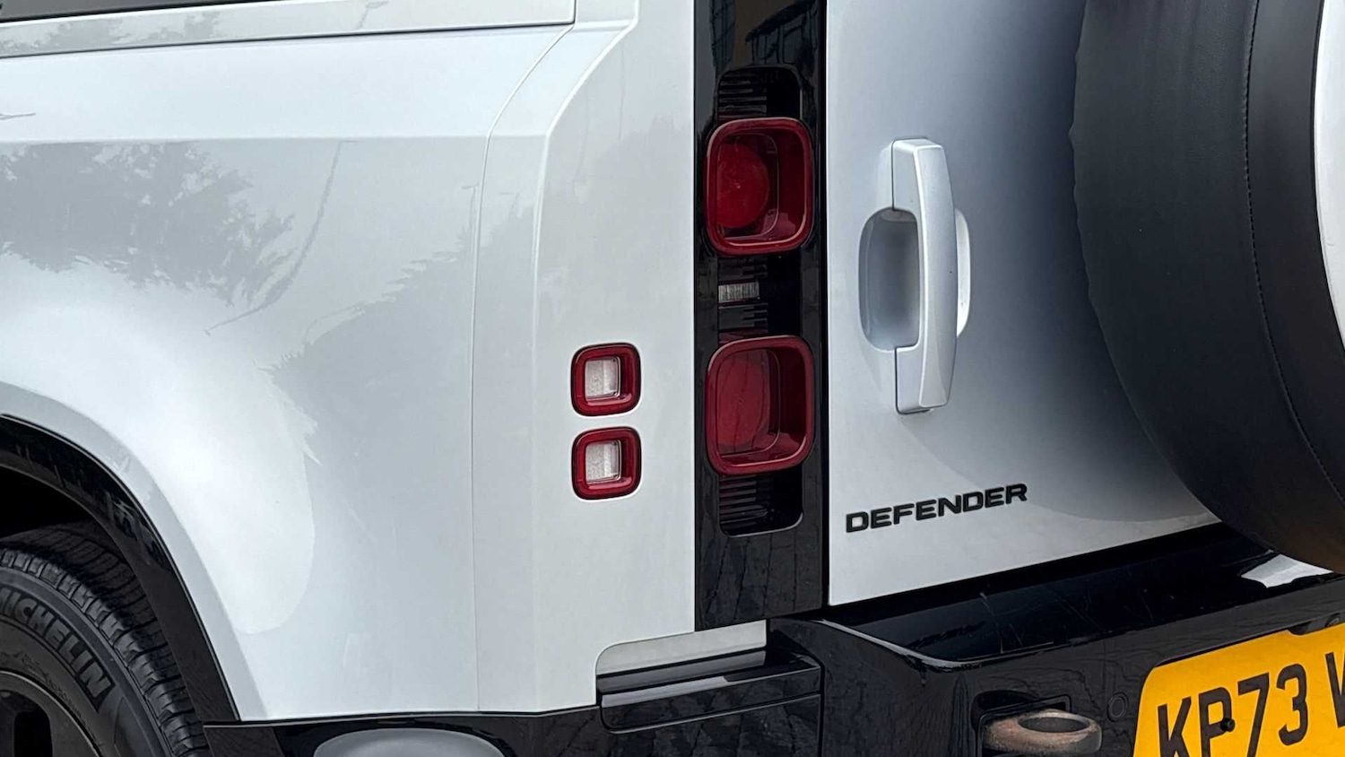 Used Land Rover Defender 2023 for sale - 76610712: Photo 19