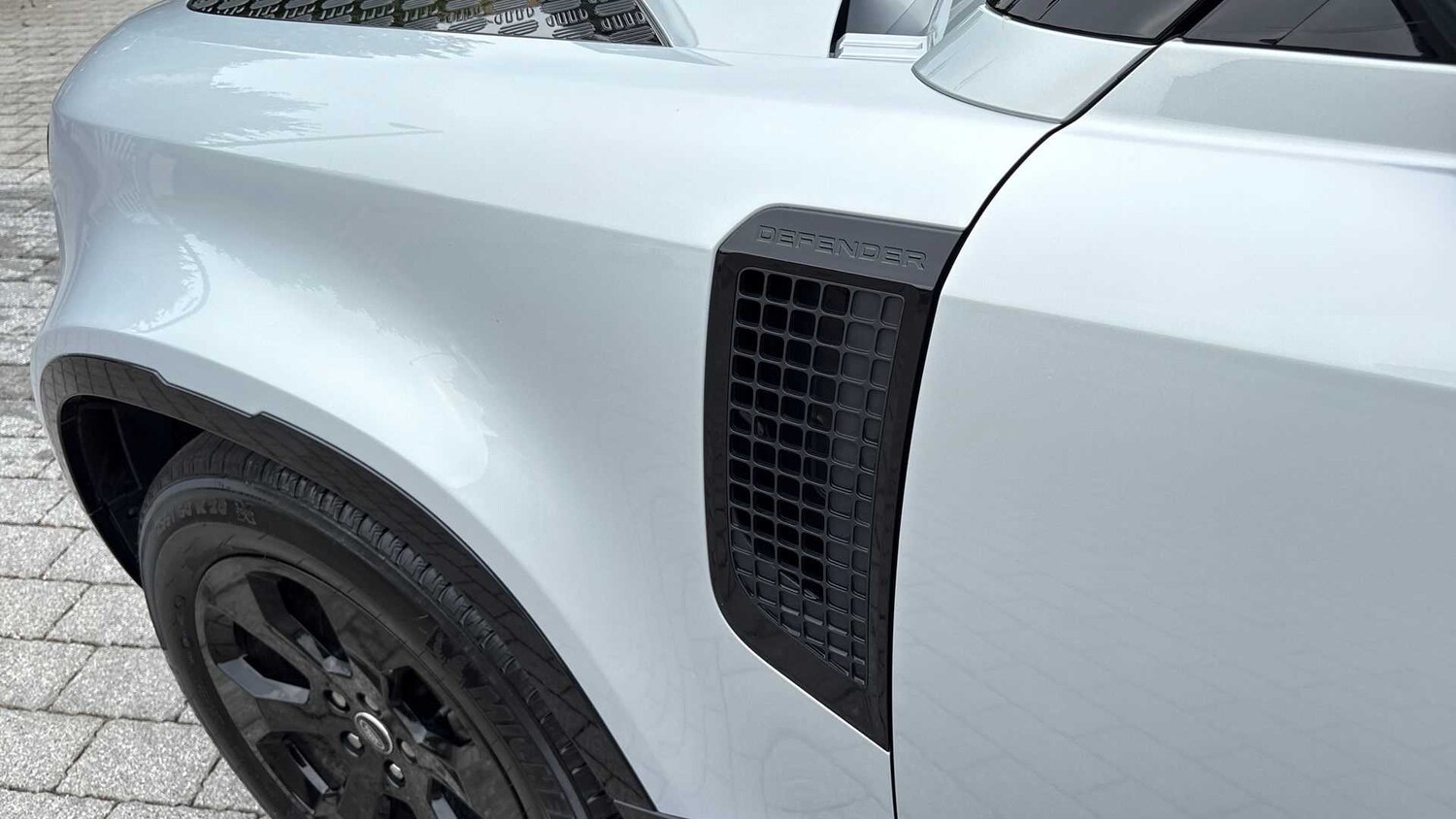 Used Land Rover Defender 2023 for sale - 76610712: Photo 20