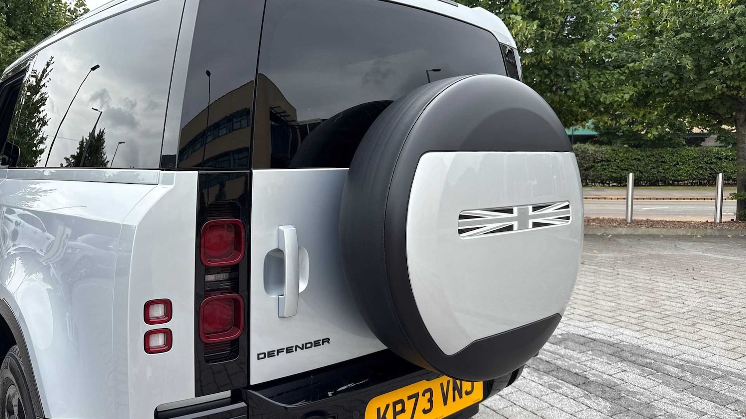 Used Land Rover Defender 2023 for sale - 76610712: Photo 29