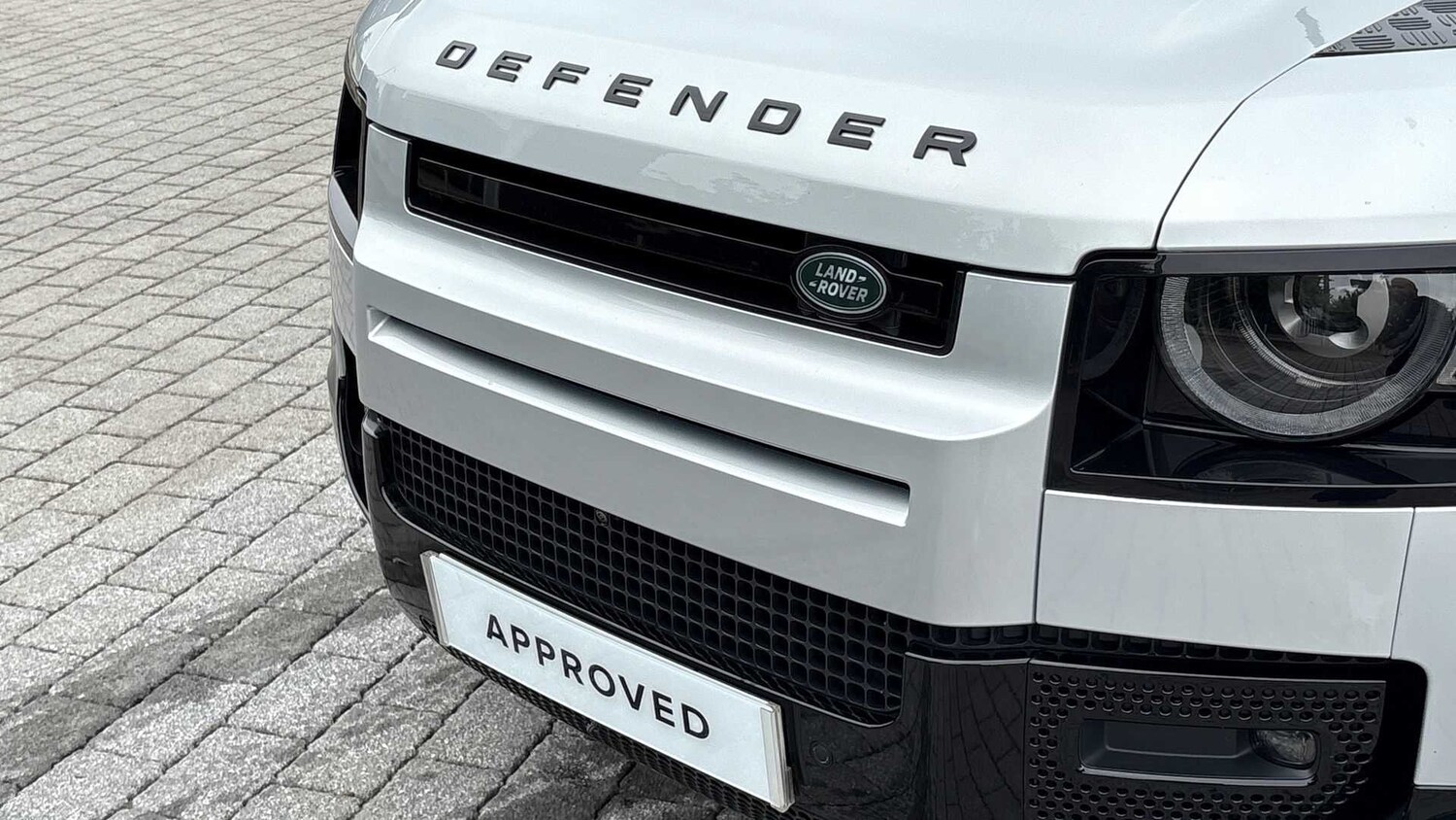 Used Land Rover Defender 2023 for sale - 76610712: Photo 30