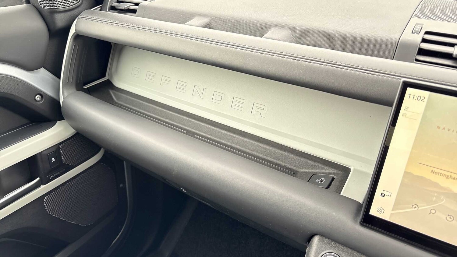 Used Land Rover Defender 2023 for sale - 76610712: Photo 33