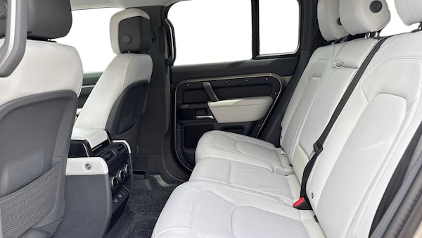 Used Land Rover Defender 2024 for sale - 75366534: Photo 4