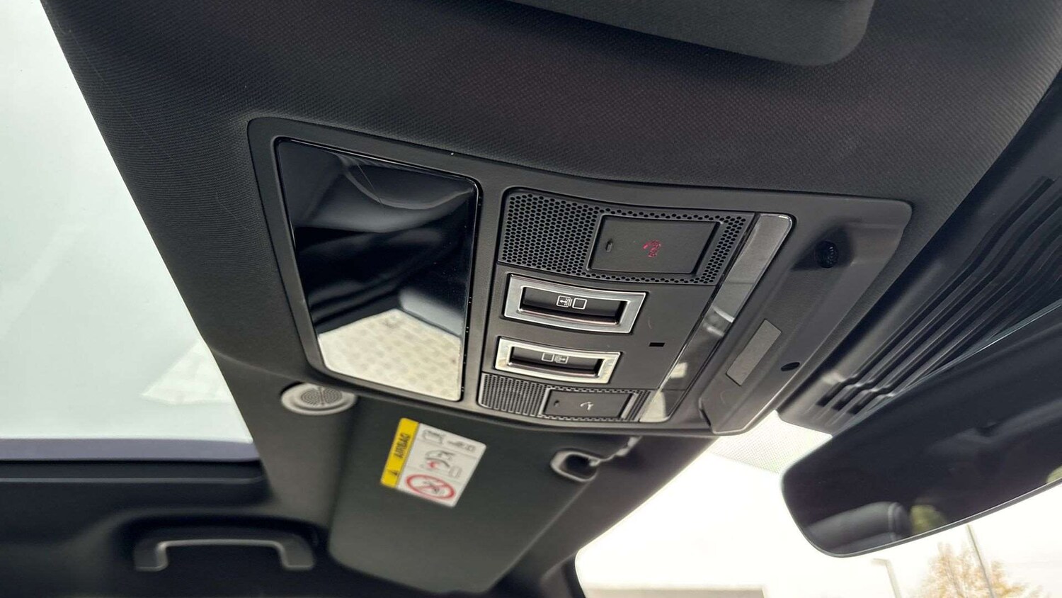 Used Land Rover Discovery 2024 for sale - 76045145: Photo 23