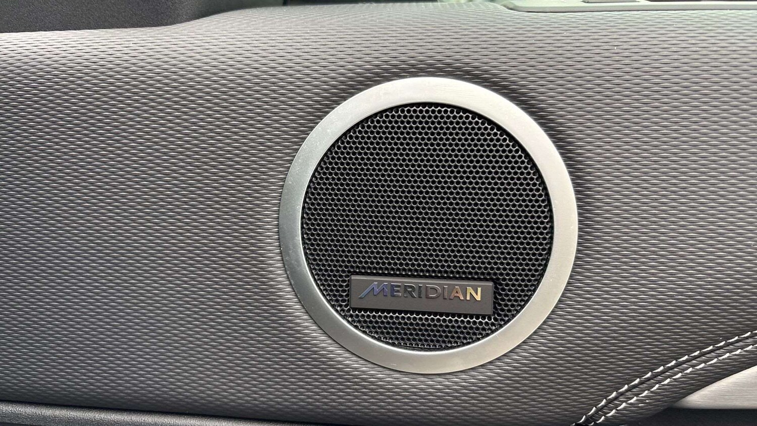 Used Land Rover Discovery 2024 for sale - 76045145: Photo 24