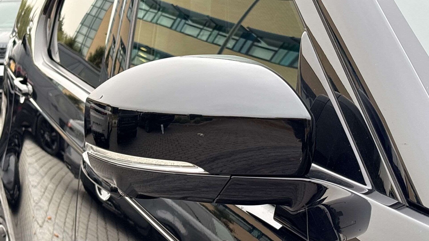 Used Land Rover Discovery 2024 for sale - 76045145: Photo 30