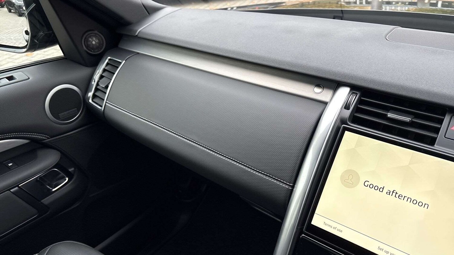 Used Land Rover Discovery 2024 for sale - 76045145: Photo 31