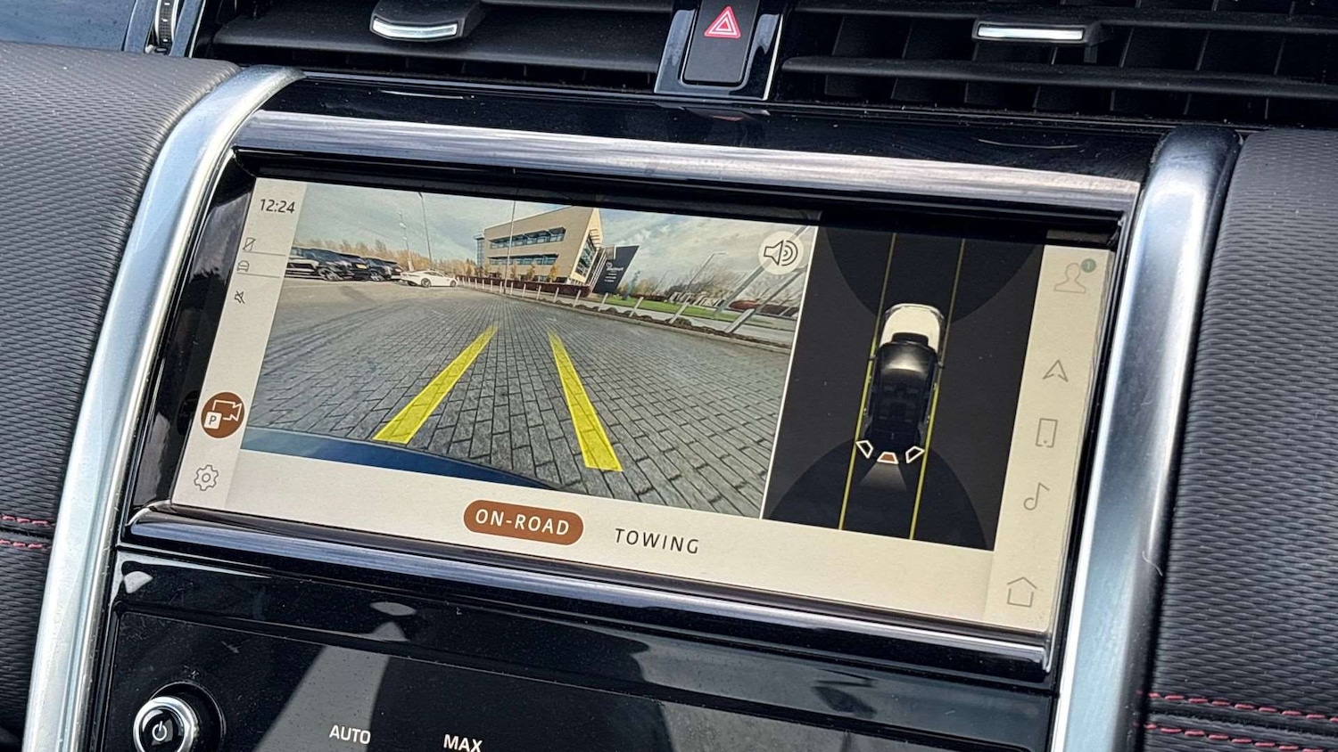 Used Land Rover Discovery Sport 2022 for sale - 76761108: Photo 12