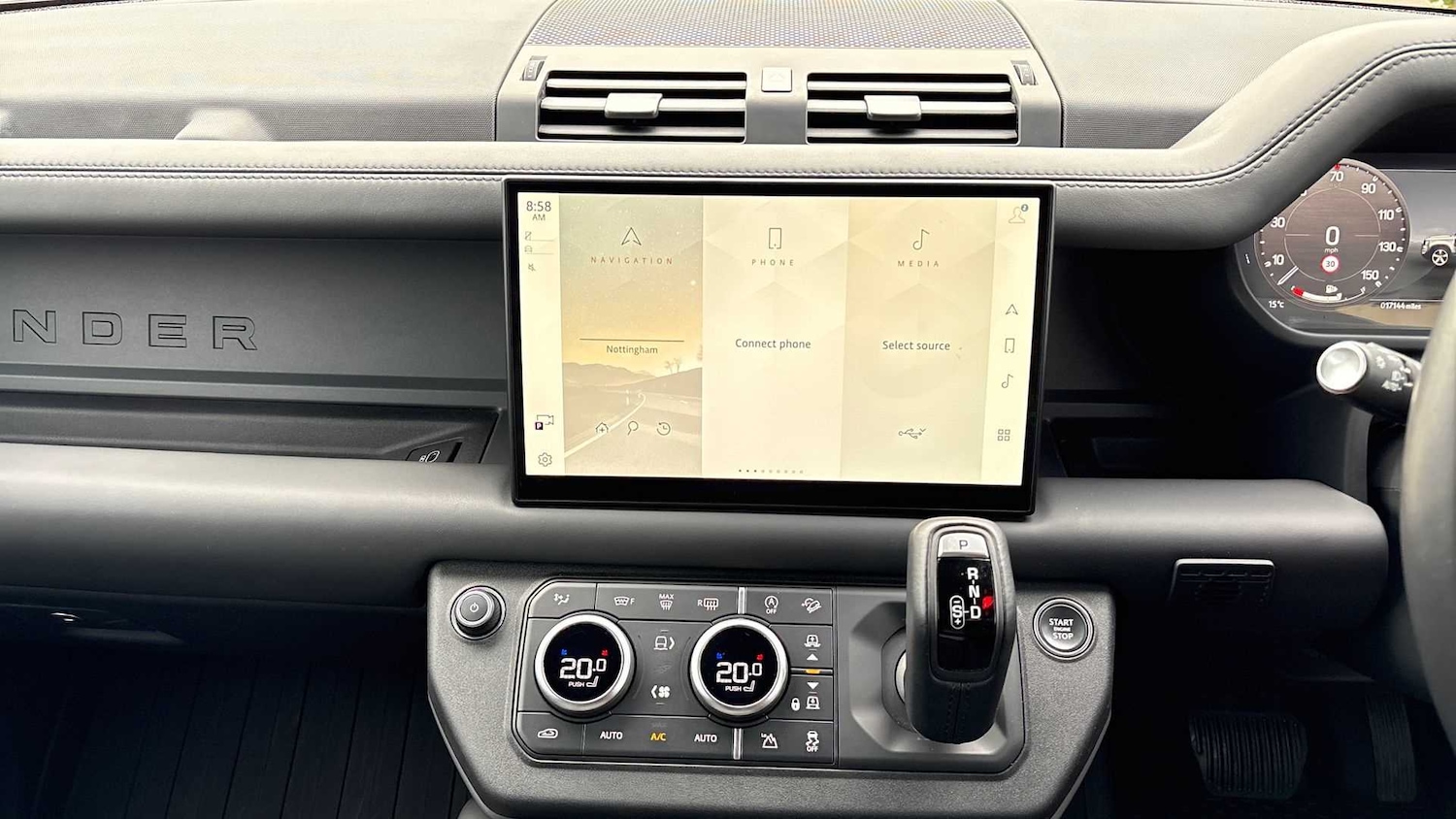 Used Land Rover Defender 2023 for sale - 76610497: Photo 14