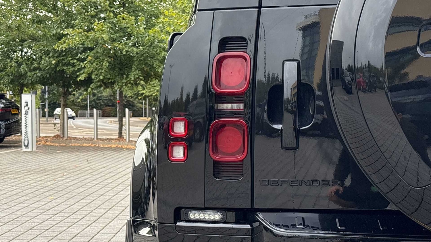 Used Land Rover Defender 2023 for sale - 76610497: Photo 26