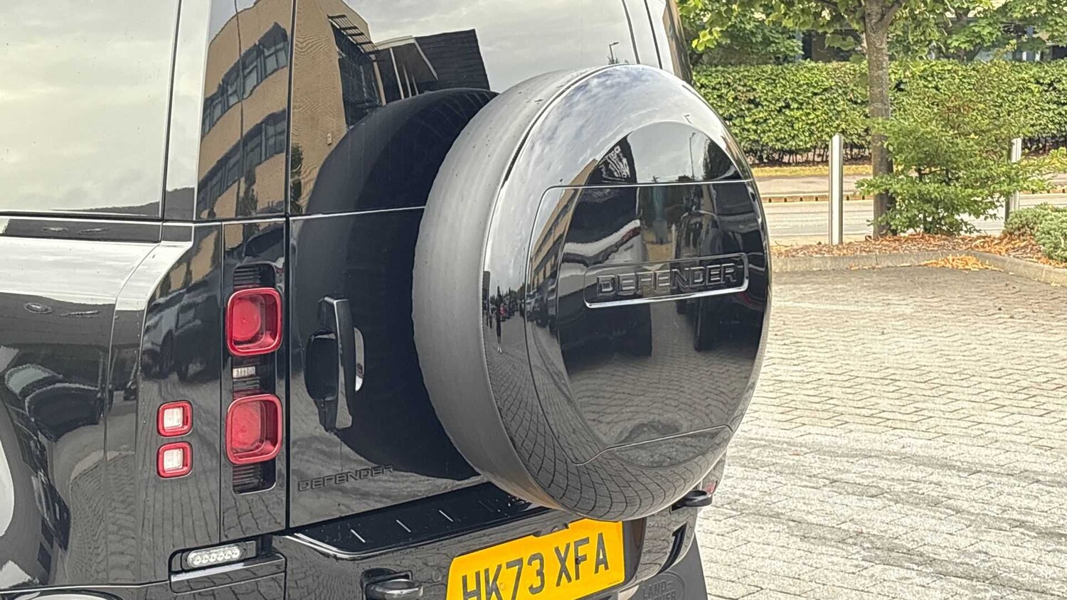 Used Land Rover Defender 2023 for sale - 76610497: Photo 27