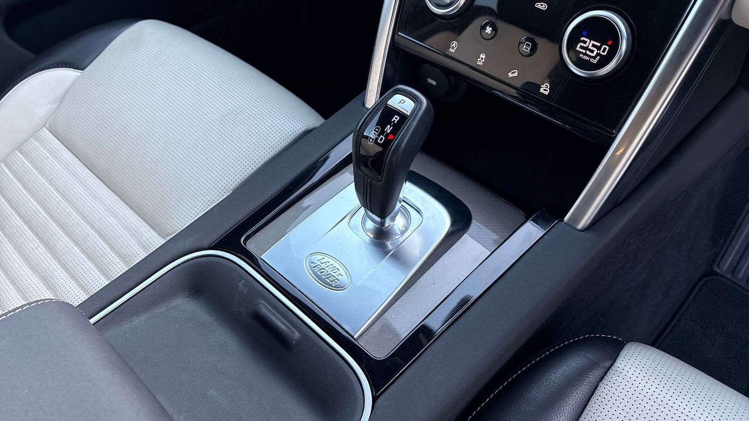 Used Land Rover Discovery Sport 2021 for sale - 76718301: Photo 13