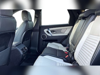 Used Land Rover Discovery Sport 2021 for sale - 76718301: Photo