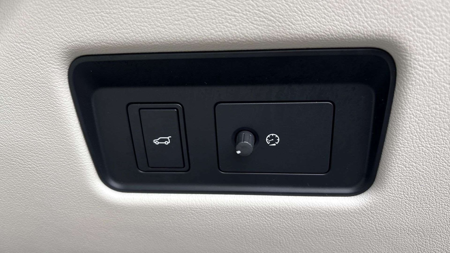 Used Jaguar F-Pace 2023 for sale - 77011208: Photo 31