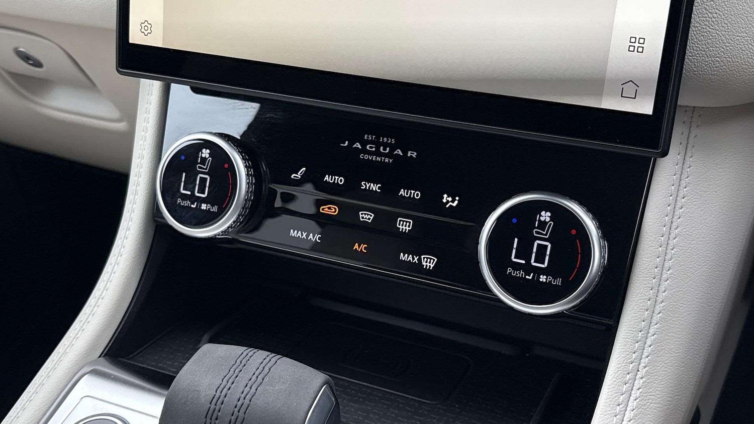 Used Jaguar F-Pace 2023 for sale - 77011208: Photo 35