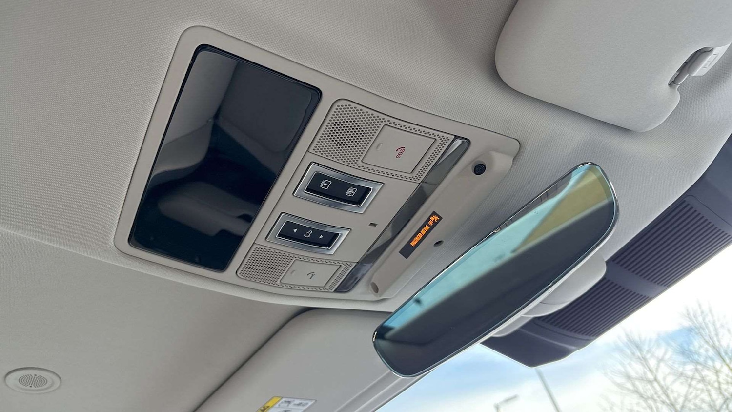 Used Land Rover Defender 2023 for sale - 76718249: Photo 23