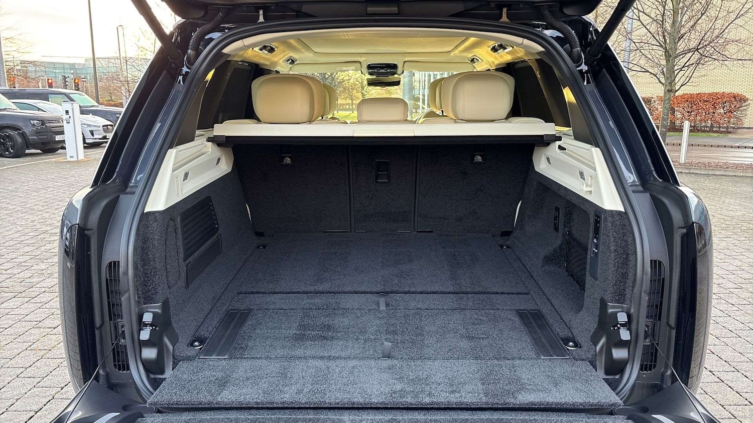 Used Land Rover Range Rover 2025 for sale - 77123424: Photo 10