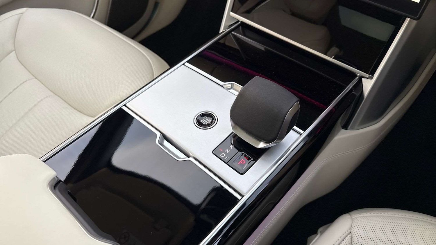 Used Land Rover Range Rover 2025 for sale - 77123424: Photo 13