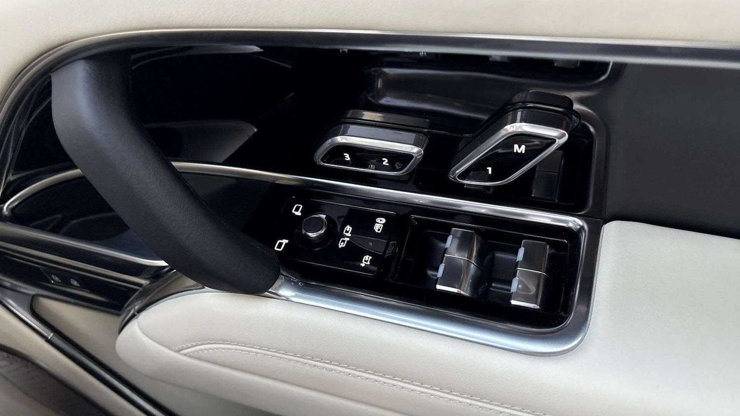 Used Land Rover Range Rover 2025 for sale - 77123424: Photo 25