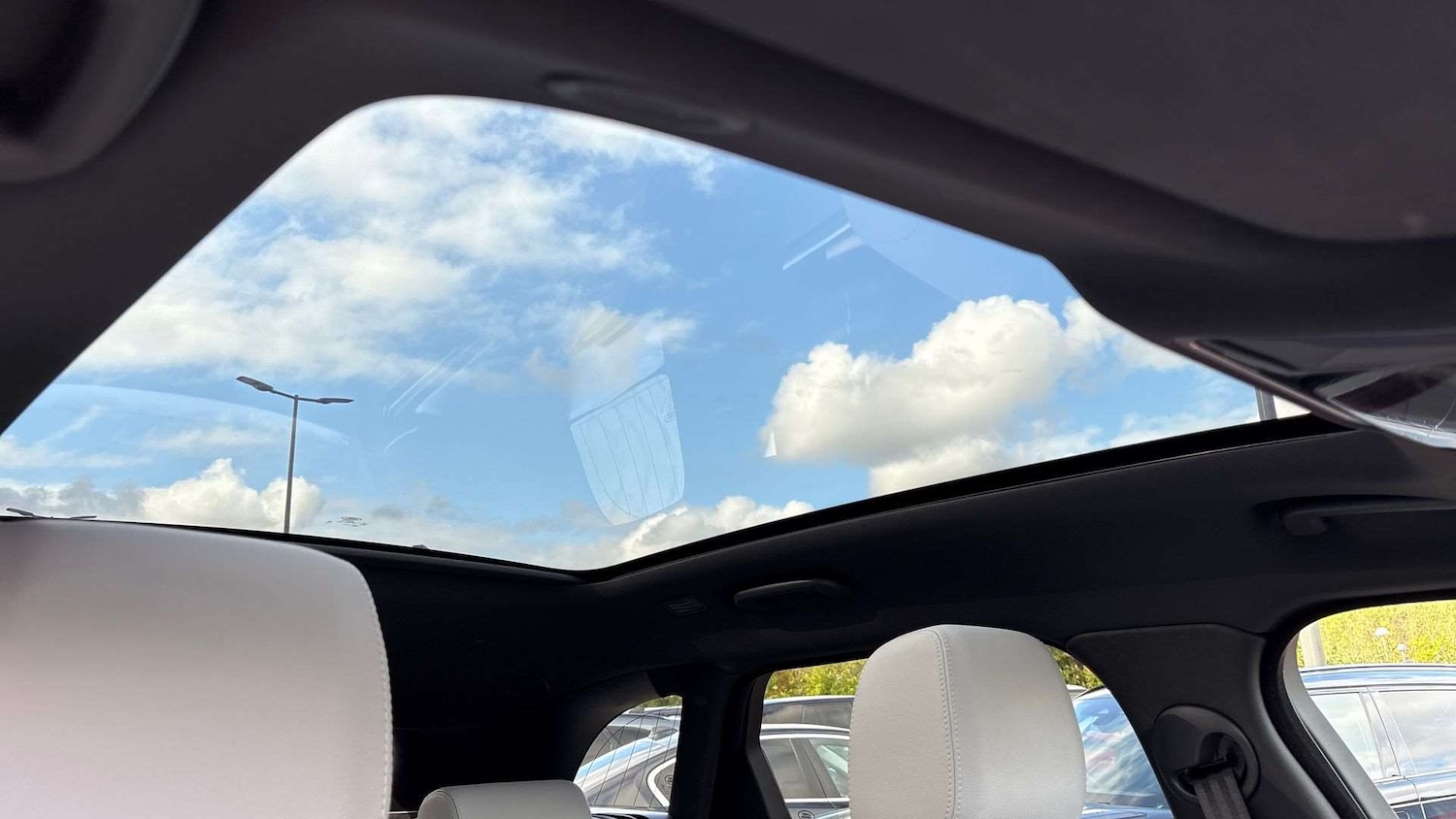 Used Land Rover Range Rover Velar 2023 for sale - 76016260: Photo 21