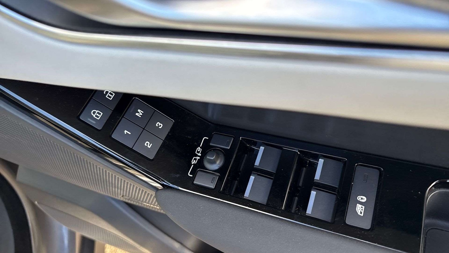 Used Land Rover Range Rover Velar 2023 for sale - 76016260: Photo 25