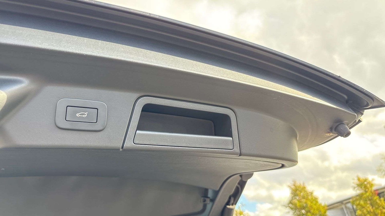 Used Land Rover Range Rover Velar 2023 for sale - 76016260: Photo 33