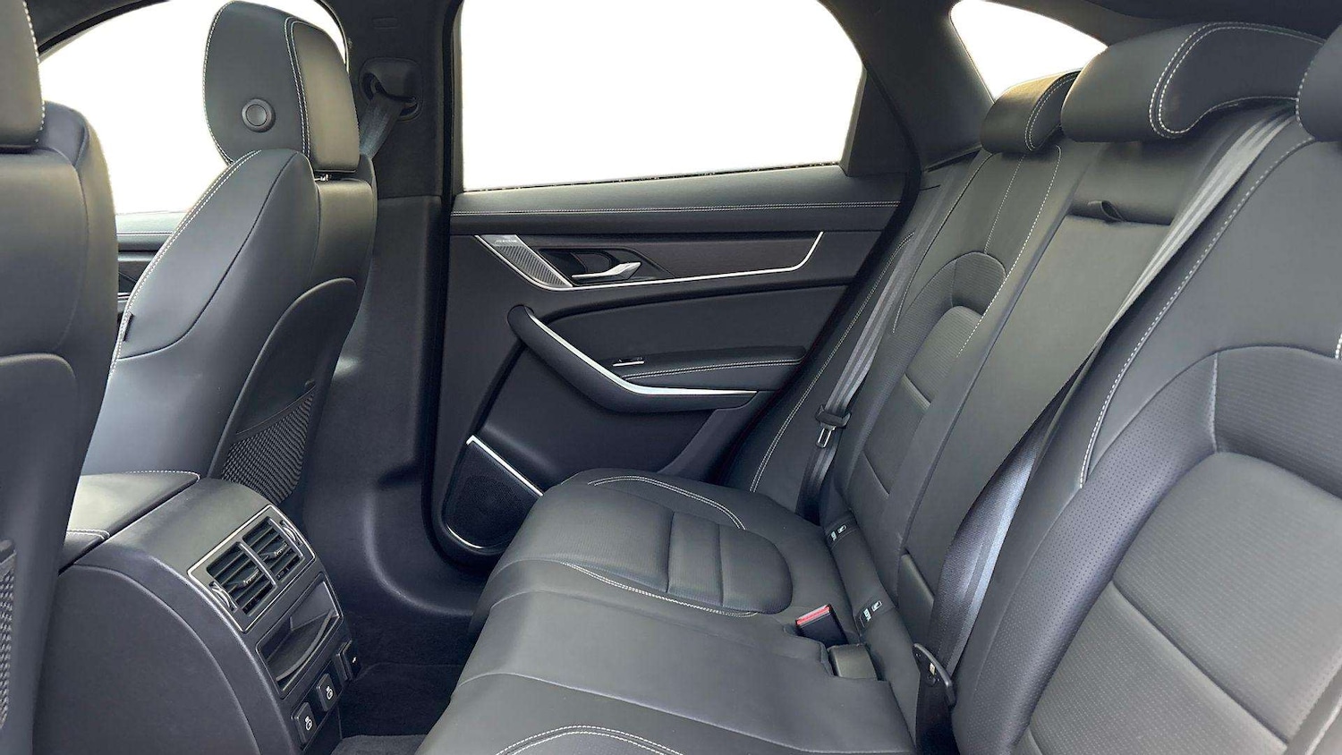 Used Jaguar F-Pace 2024 for sale - 76362598: Photo 4