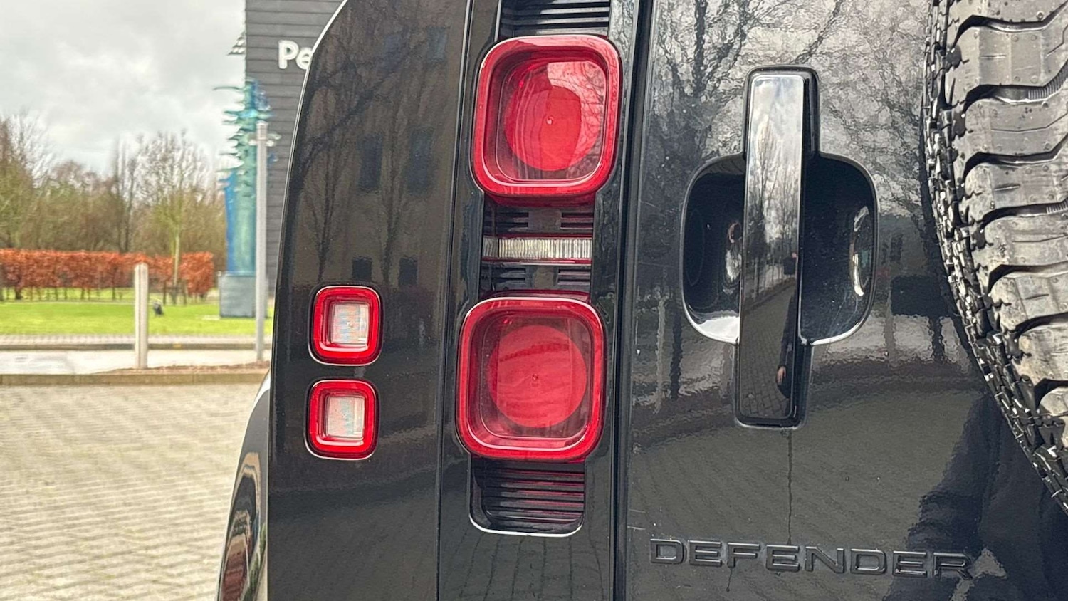 Used Land Rover Defender 90 2023 for sale - 77103173: Photo 25