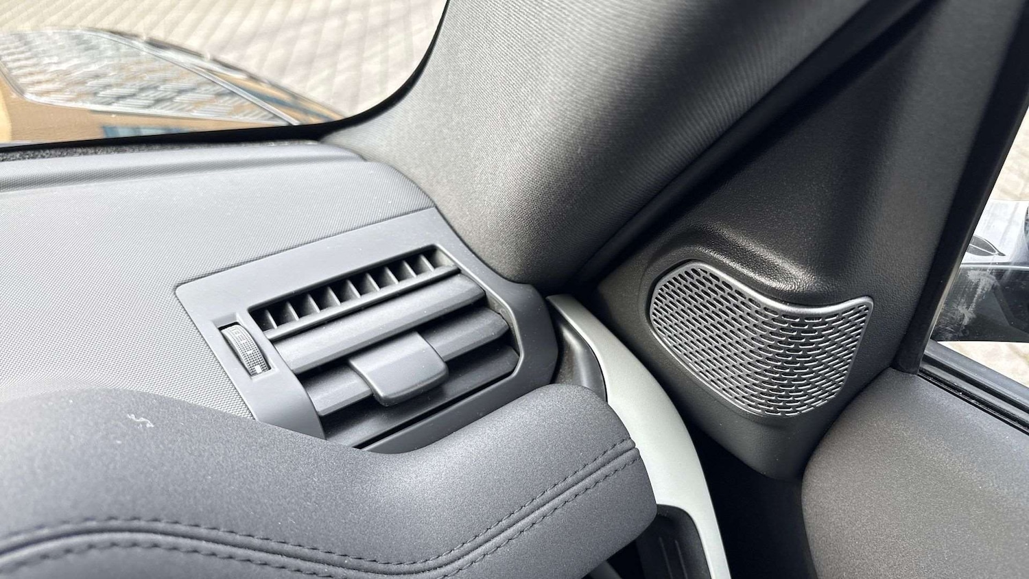 Used Land Rover Defender 90 2023 for sale - 77103173: Photo 33