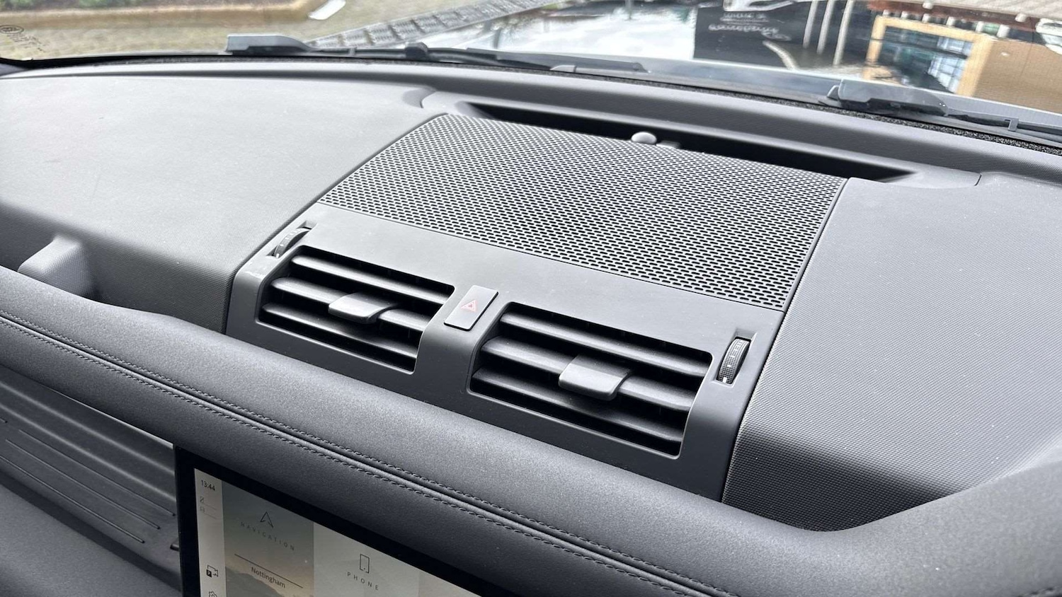 Used Land Rover Defender 90 2023 for sale - 77103173: Photo 35