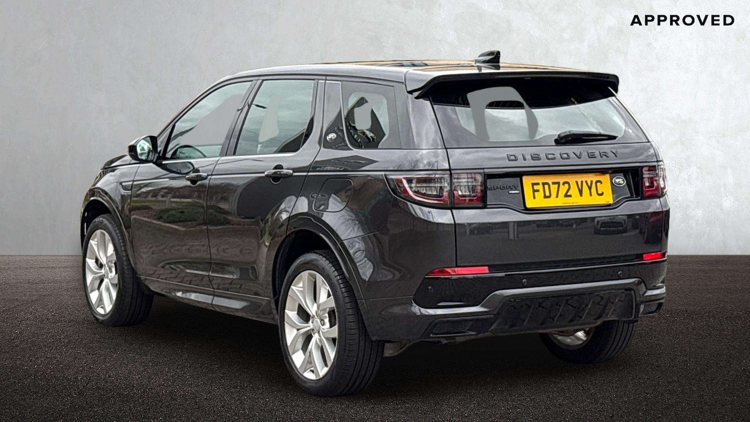 Used Land Rover Discovery Sport 2023 for sale - 78060226: Photo 2