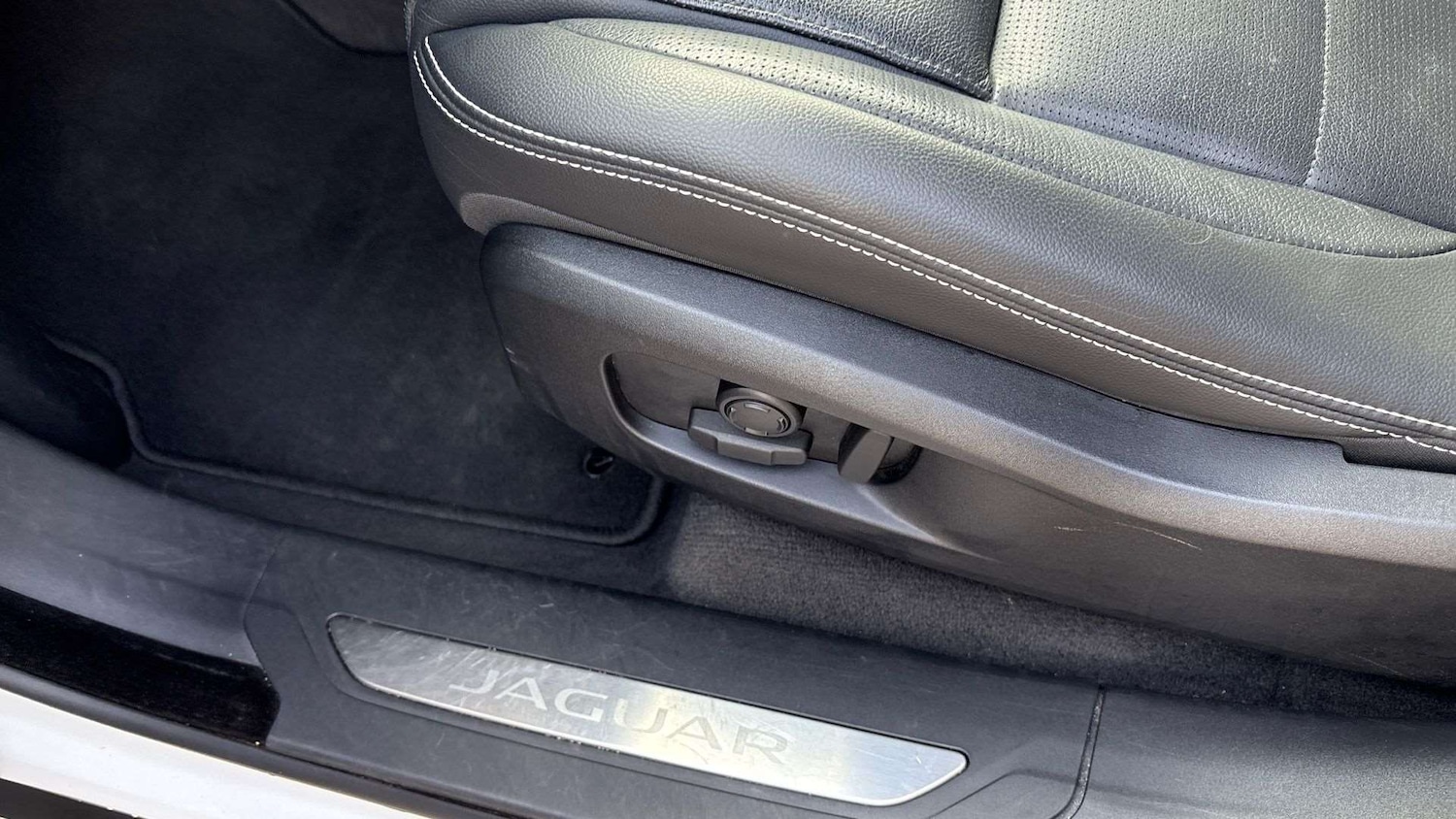 Used Jaguar F-Pace 2024 for sale - 76100619: Photo 34