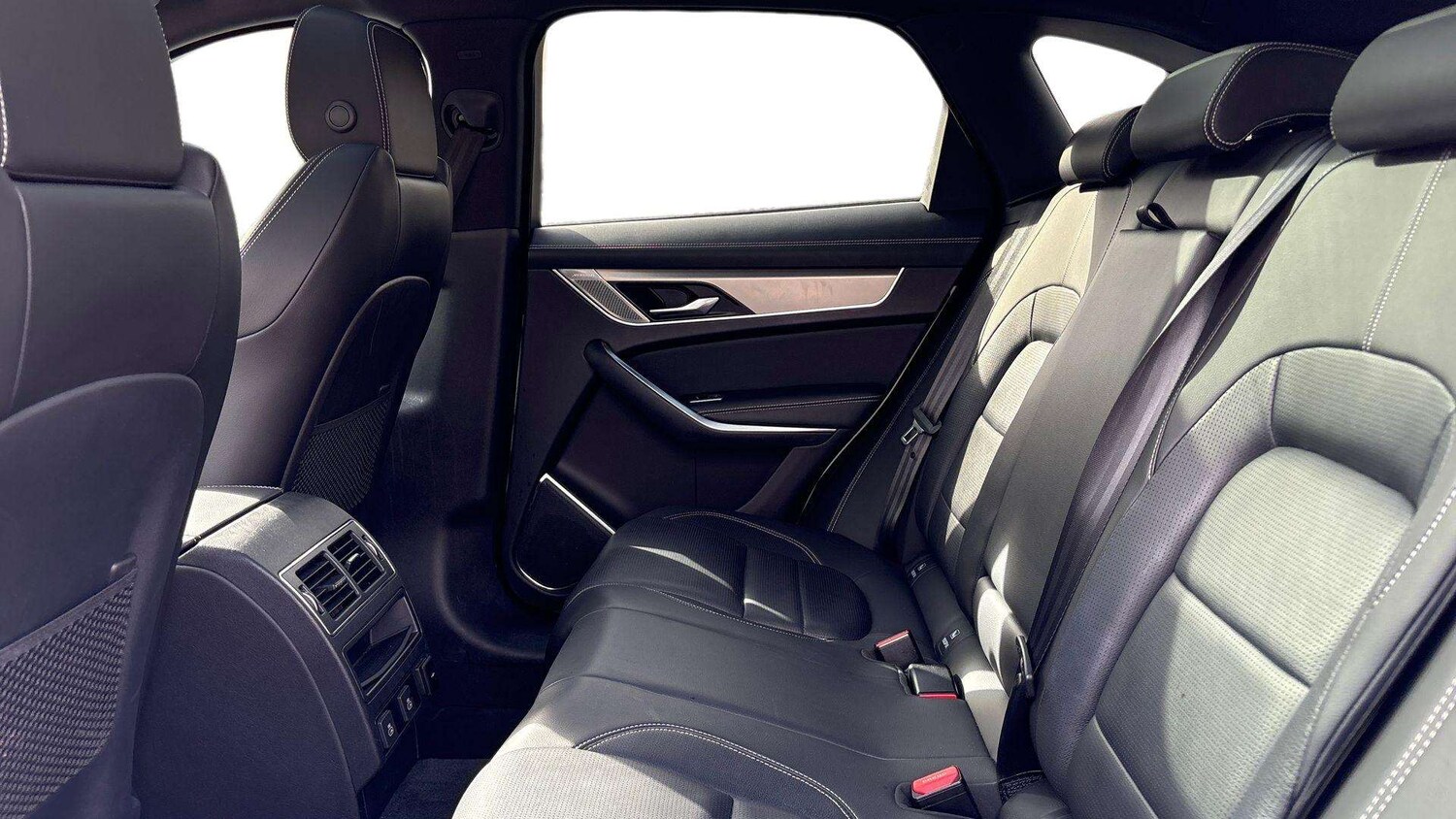 Used Jaguar F-Pace 2024 for sale - 76100619: Photo 4