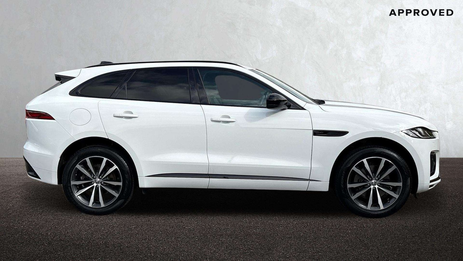 Used Jaguar F-Pace 2024 for sale - 76100619: Photo 5