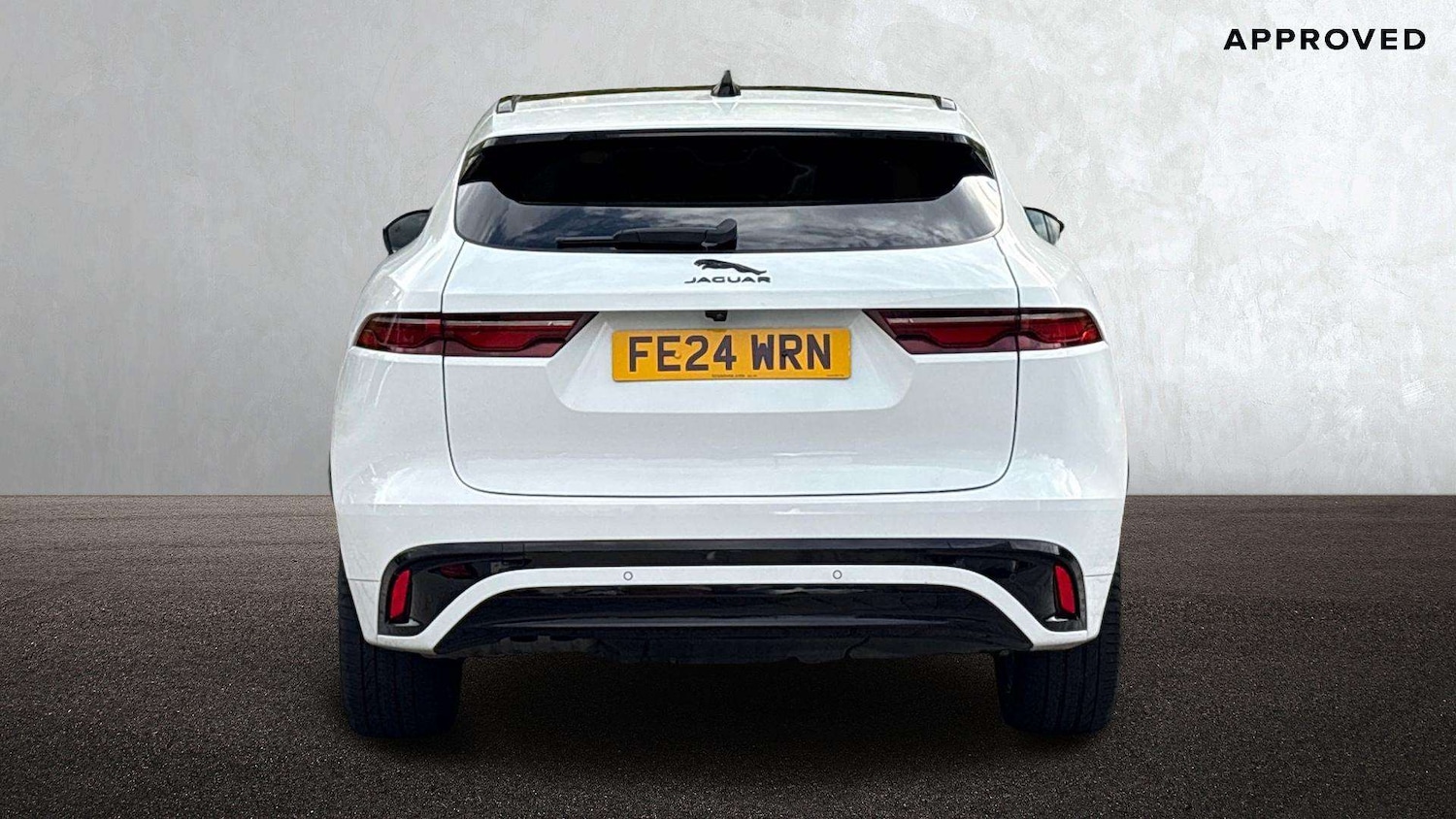 Used Jaguar F-Pace 2024 for sale - 76100619: Photo 6