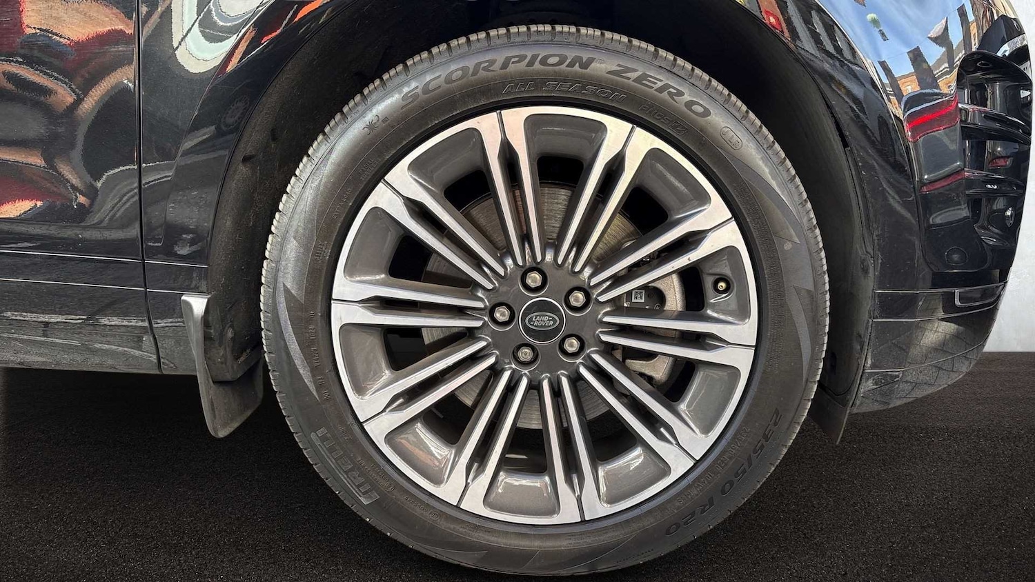 Used Land Rover Range Rover Evoque 2024 for sale - 76421142: Photo 8